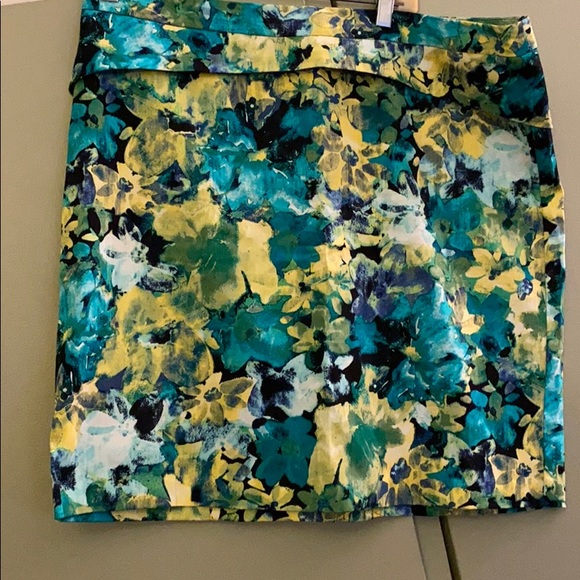 Olivia & Martin Dresses & Skirts - NWOT Floral Skirt